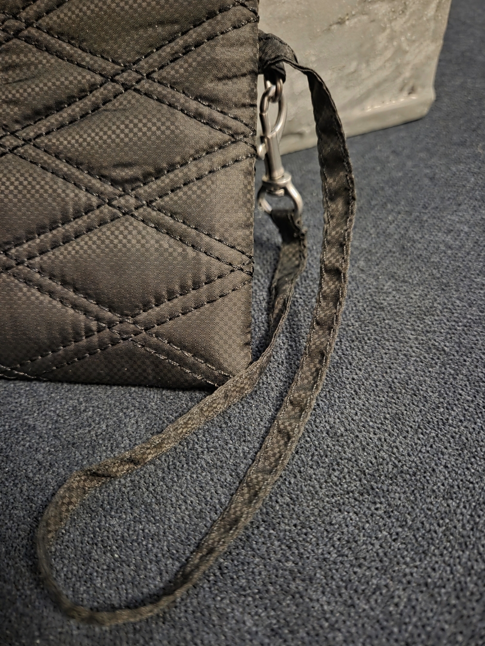 Baggalini Ladies Quilted Black Wristlet - Picture 6 of 7